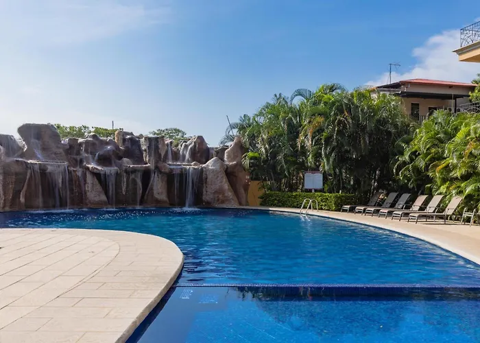 Sunrise 6- Ocean View 2 Bedroom Condo, Steps To The