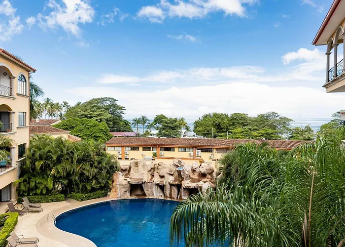 Sunrise 6- Ocean View 2 Bedroom Condo, Steps To The Apartamento