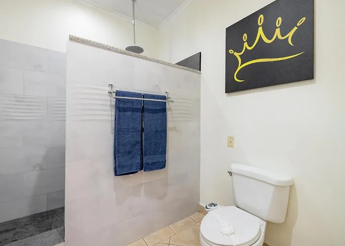 Sunrise 6- Ocean View 2 Bedroom Condo, Steps To The Apartamento *